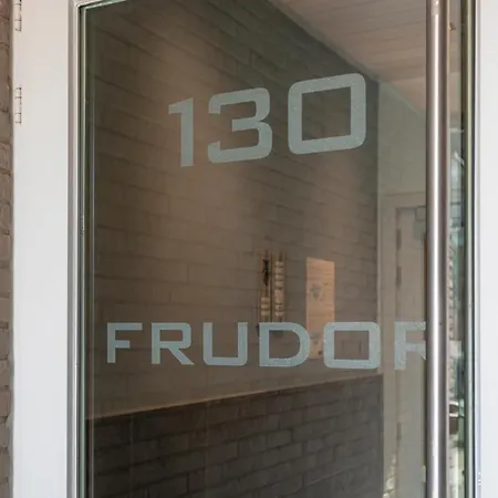Frudor 0401 - 2 Bedrooms 5p - Sunny And Centrally Located * 코크시데